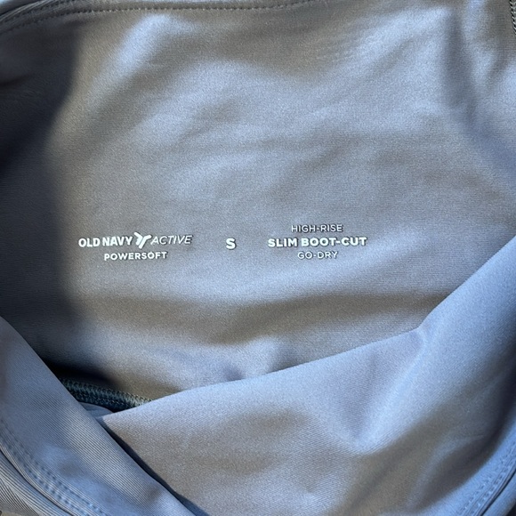 Old Navy active slim boot cut legging. - Picture 5 of 5